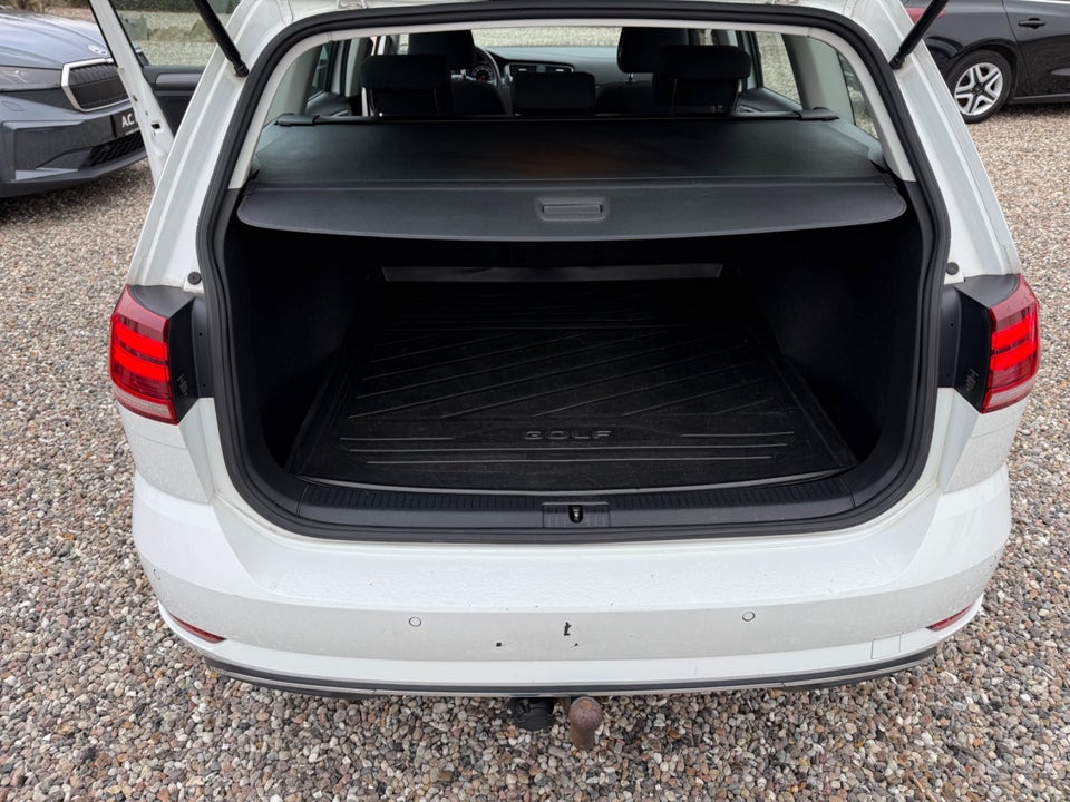 VW Golf VII 1,6 TDi 115 Comfortline Variant 5d