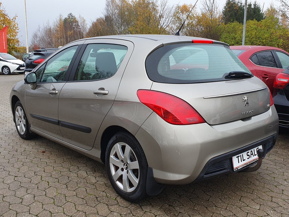 Peugeot 308 1,6 VTi 120 Access 5d