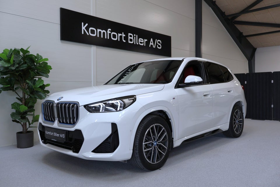 BMW iX1 xDrive30 Charged M-Sport 5d
