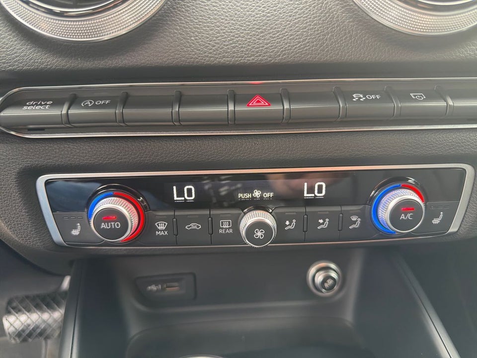 Audi A3 30 TDi Sport Limited Sportback S-tr. 5d
