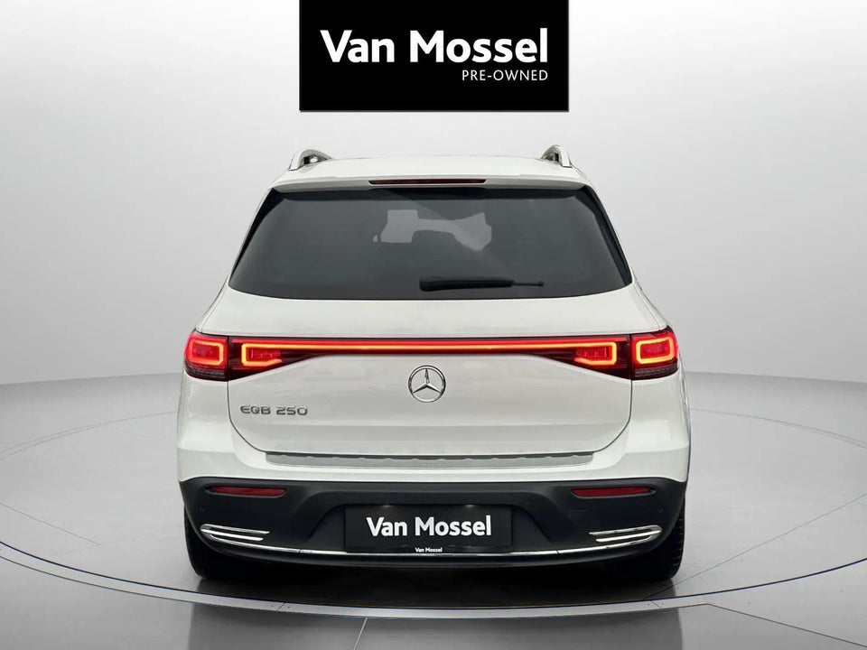 Mercedes EQB250 Progressive 7prs 5d