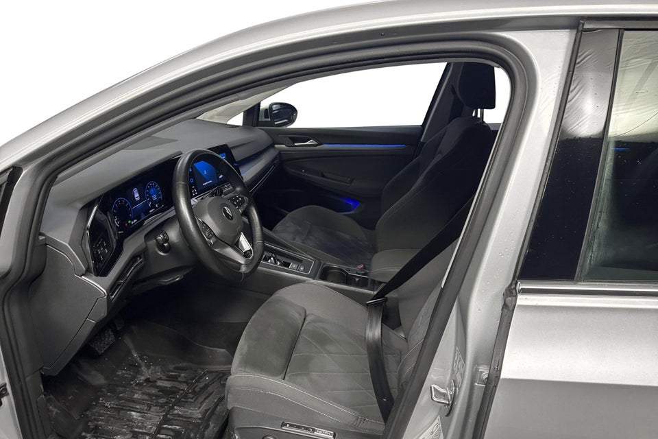 VW Golf VIII 1,5 eTSi 150 Style DSG 5d