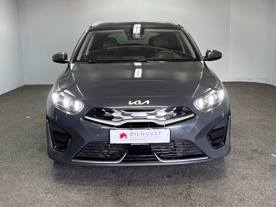 Kia Ceed 1,6 PHEV Upgrade Premium SW DCT 5d