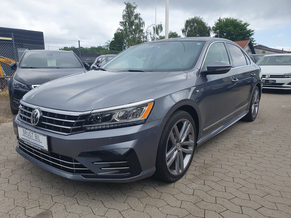 VW Passat 1,8 TSi 180 R-line DSG 4d