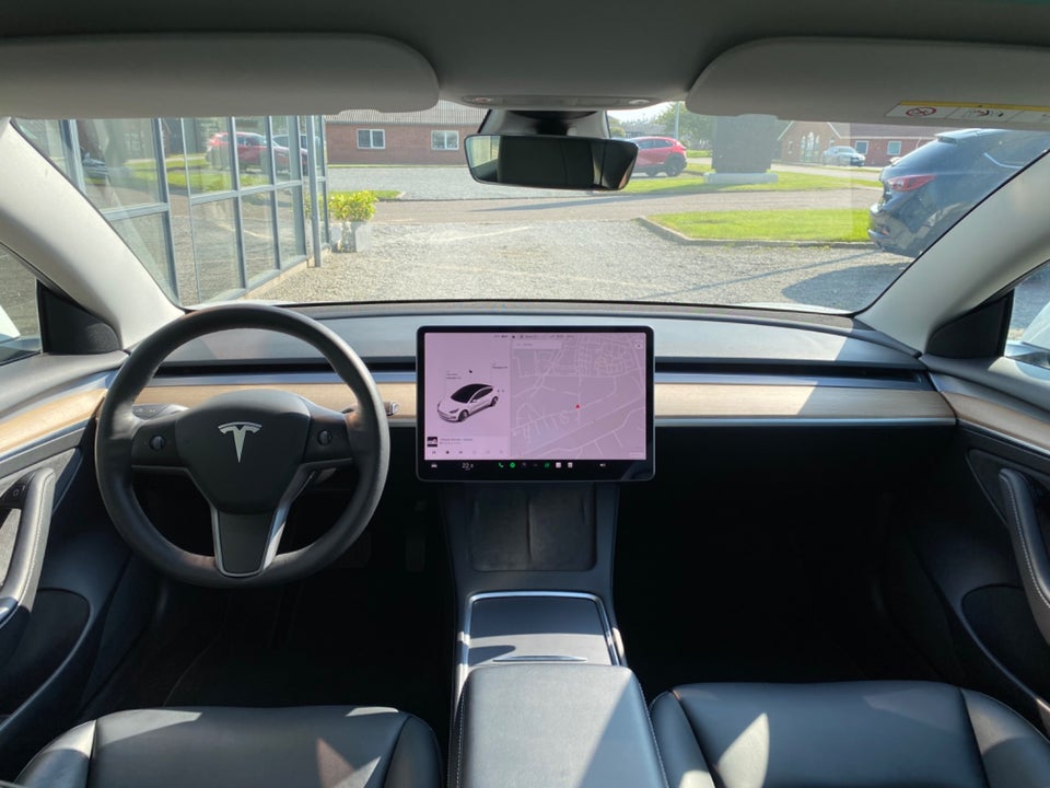 Tesla Model 3 Long Range AWD 4d