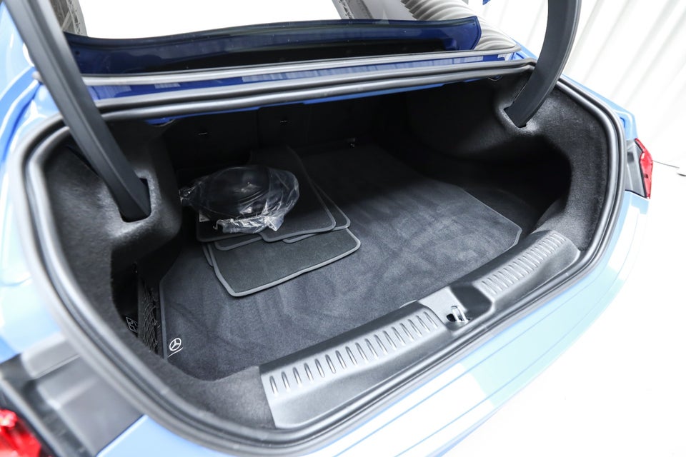 Mercedes CLA250+ electric Progressive Premium Plus 4d