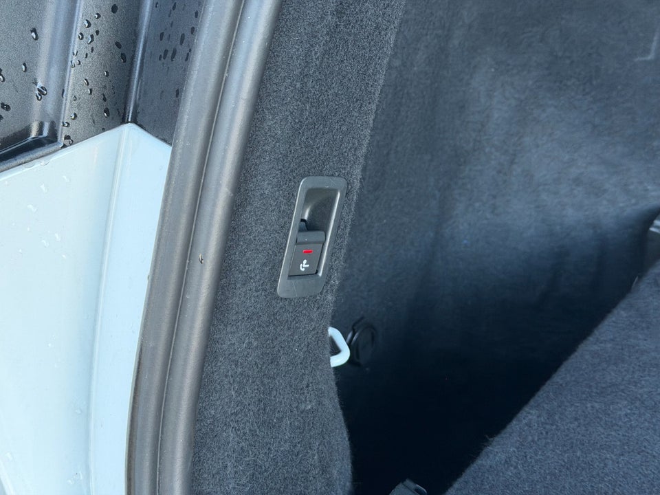 Audi Q4 e-tron 40 Advanced 5d