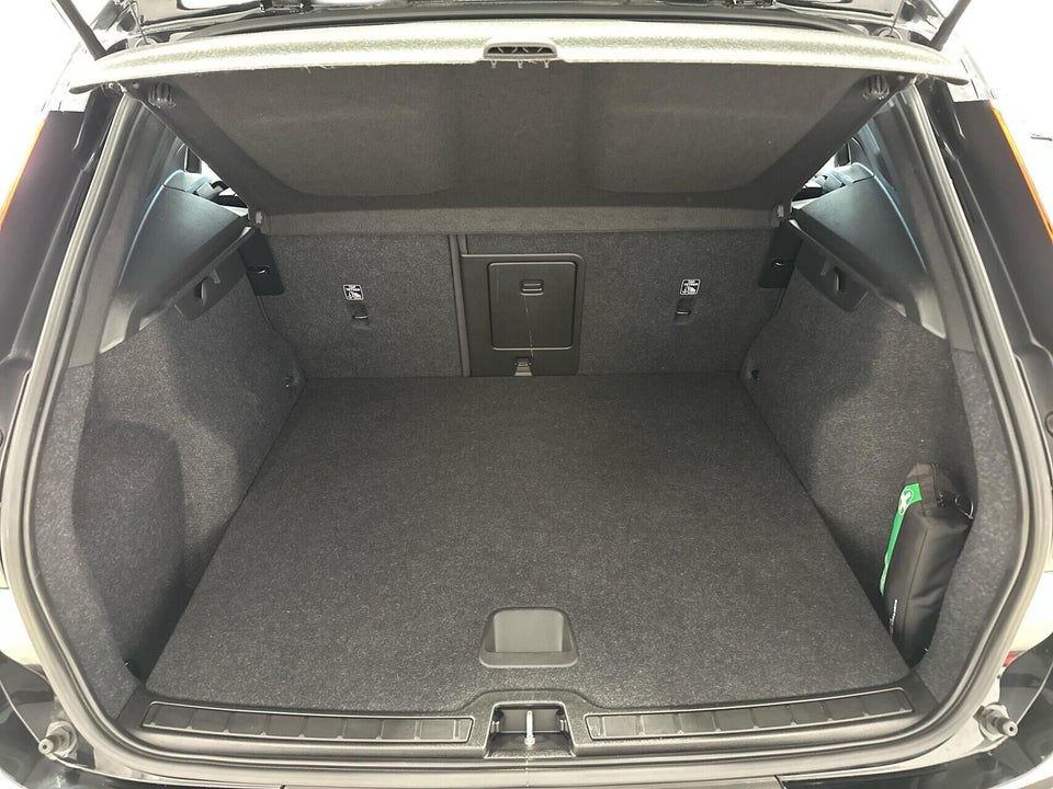 Volvo XC40 P6 ReCharge Core 5d