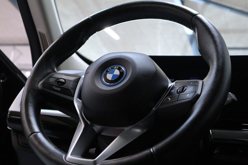 BMW iX1 eDrive20 X-Line 5d
