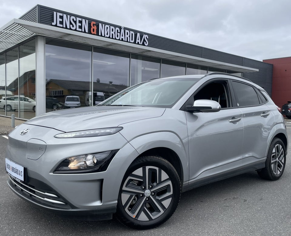 Hyundai Kona 39 EV Essential 5d