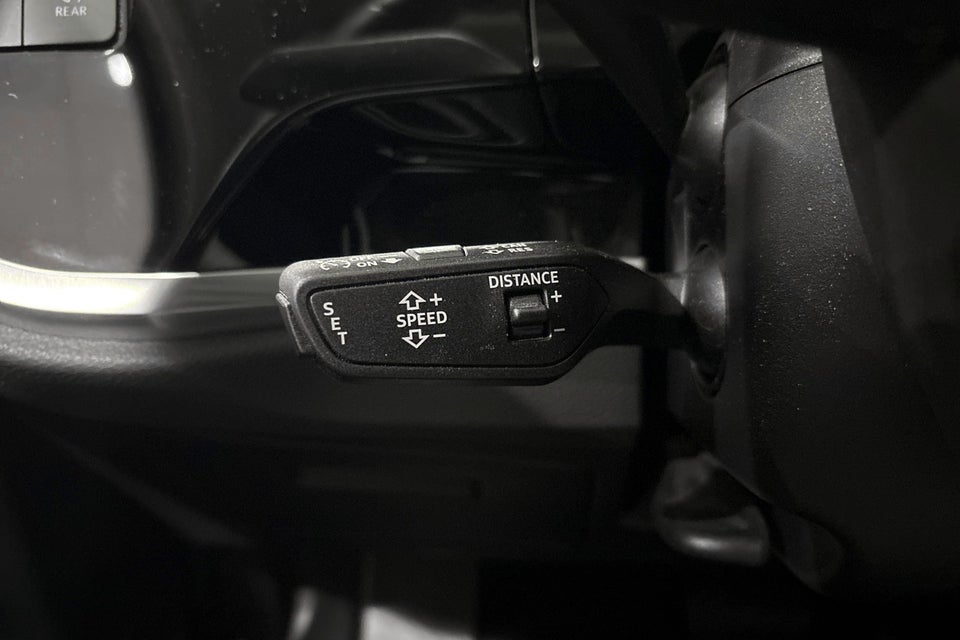 Audi Q3 45 TFSi e Attitude plus S-tr. 5d