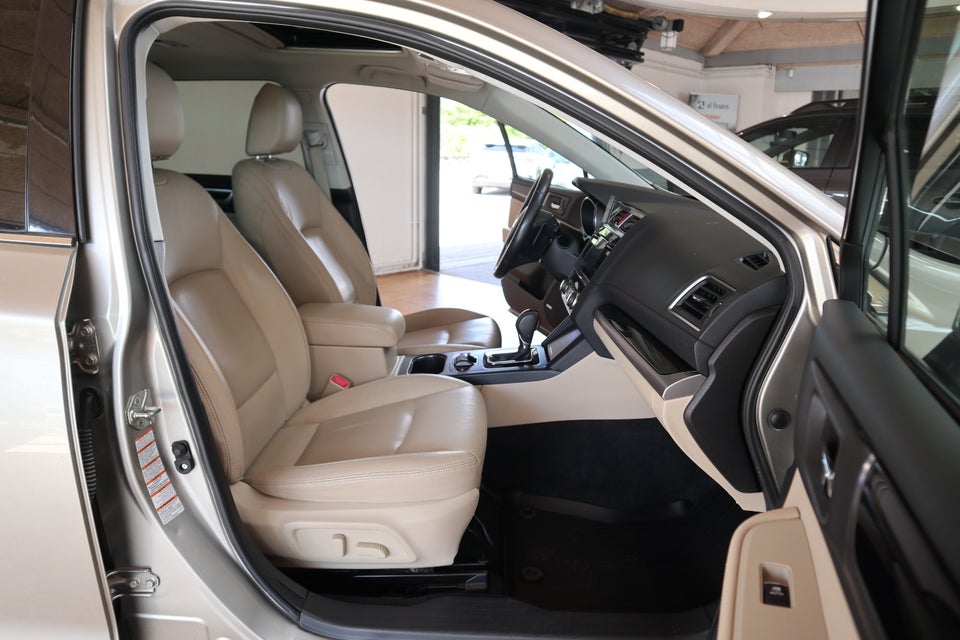 Subaru Outback 2,0 D Summit CVT AWD 5d