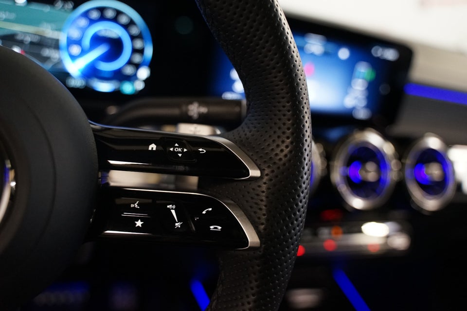 Mercedes EQB250+ AMG Line 5d