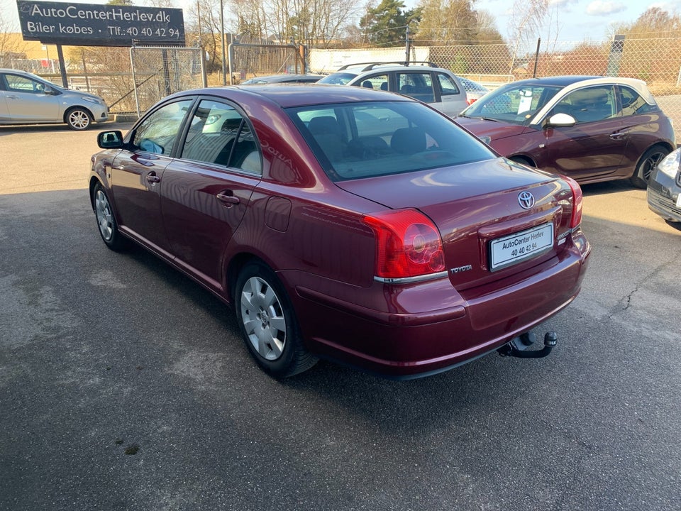 Toyota Avensis 2,0 Sol aut. 5d