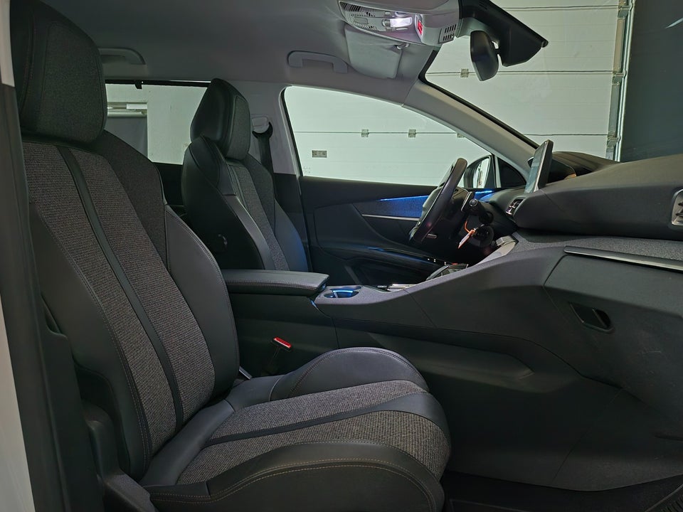 Peugeot 5008 1,2 PureTech 130 Allure EAT8 7prs 5d