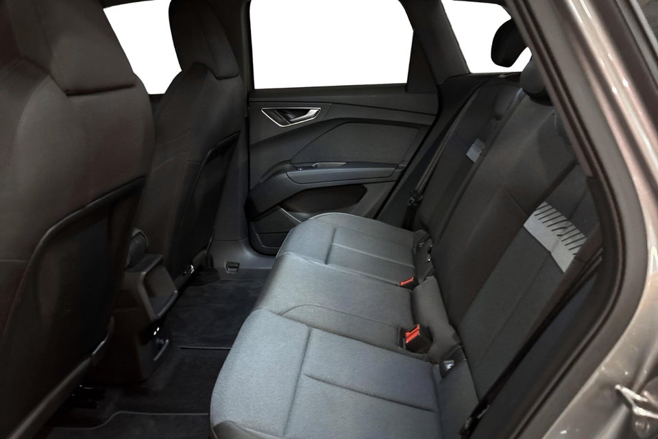 Audi Q4 e-tron 45 Progress 5d