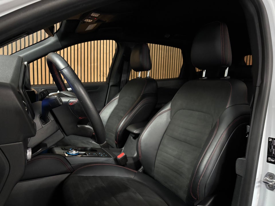 Ford Kuga 2,5 PHEV ST-Line X CVT 5d