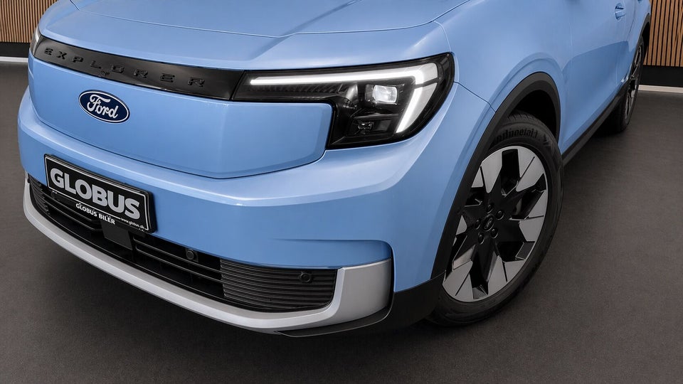 Ford Explorer 77 Premium Extended Range 5d