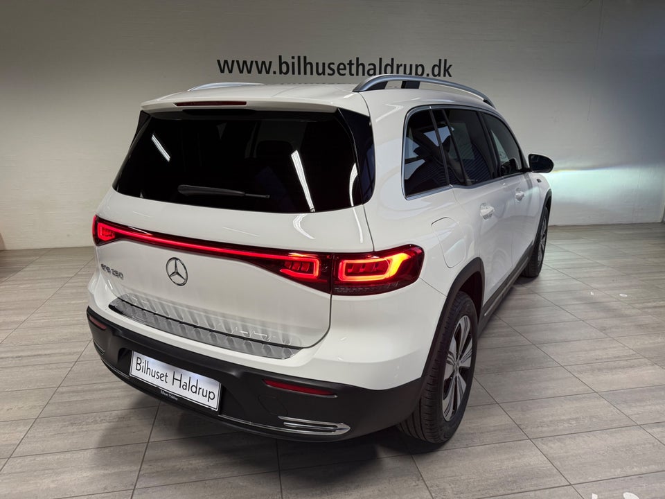 Mercedes EQB250 5d