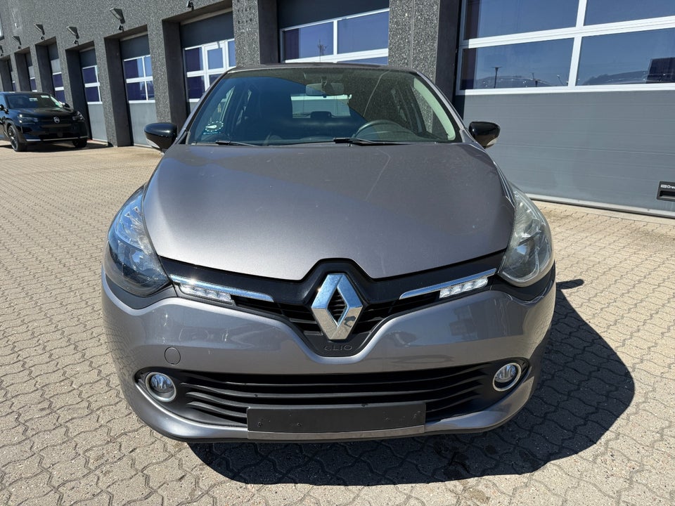 Renault Clio IV 0,9 TCe 90 Expression 5d