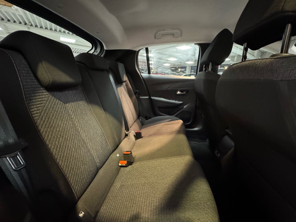 Peugeot e-208 50 Style 5d