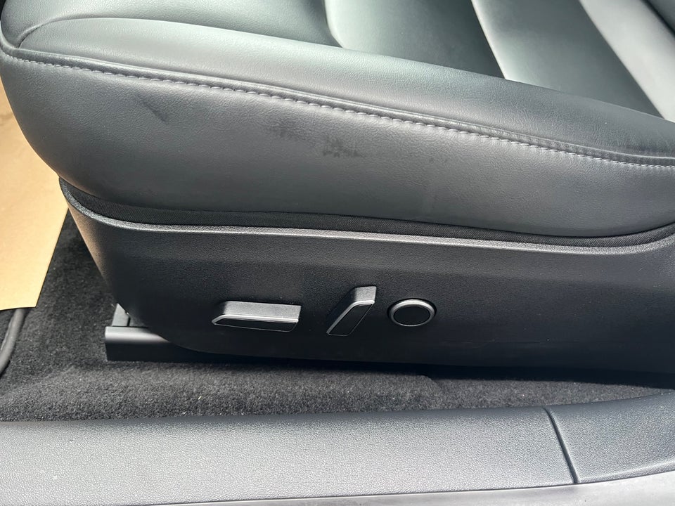 Tesla Model 3 Long Range AWD 4d