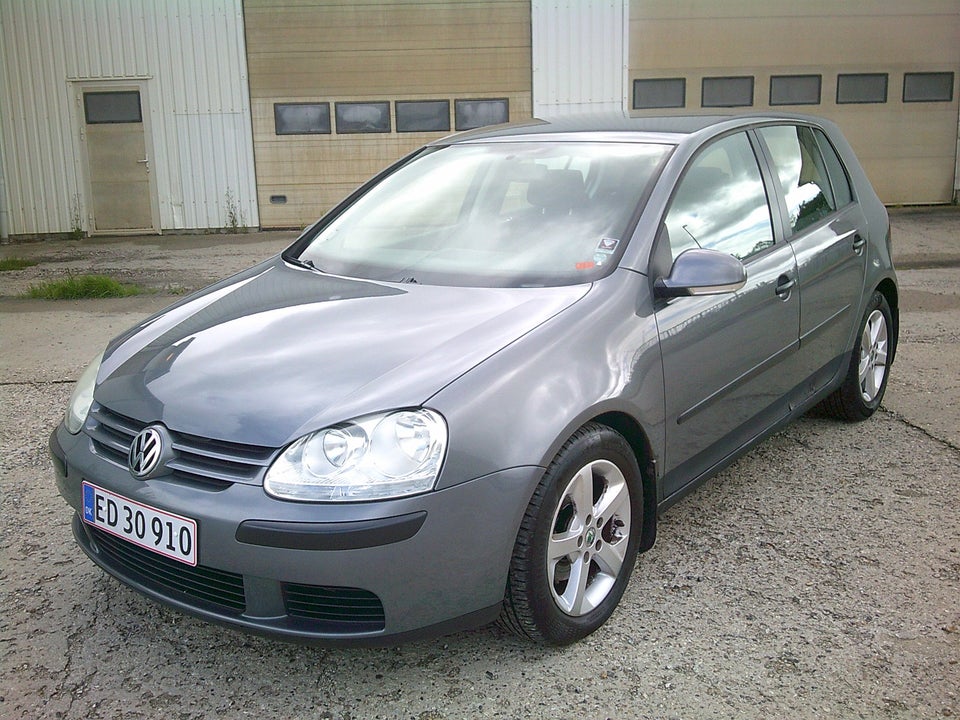 VW Golf V 1,6 FSi Comfortline 5d