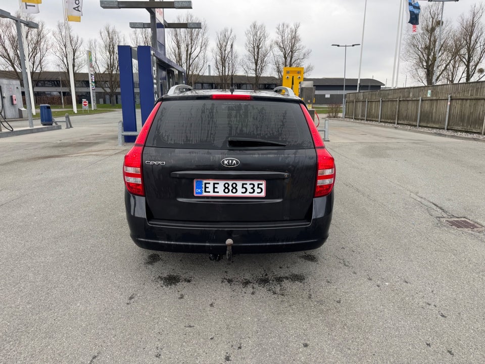 Kia Ceed 1,4 CVVT Exclusive SW 5d