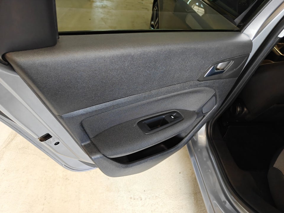 Peugeot 308 1,6 BlueHDi 120 Style SW 5d