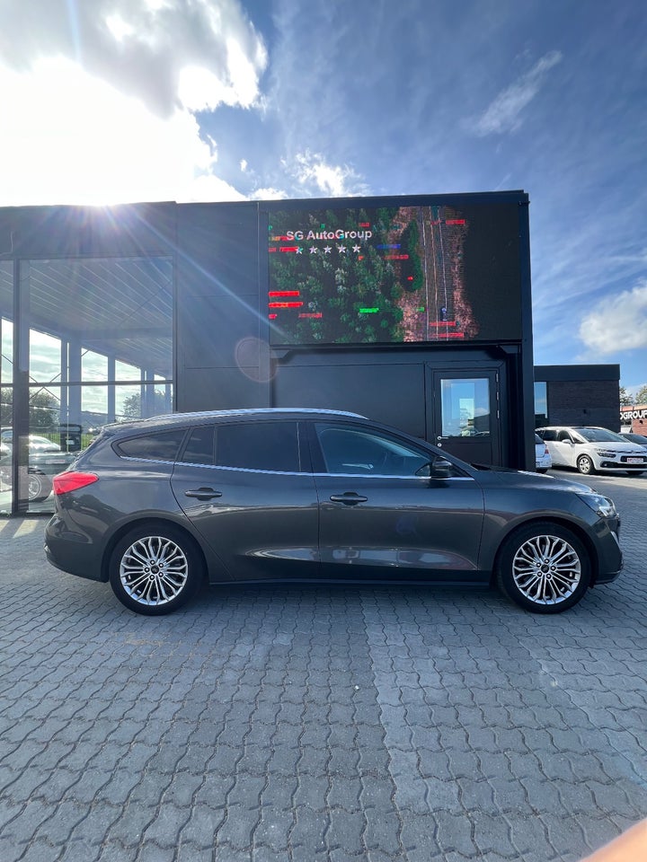 Ford Focus 1,0 EcoBoost Titanium stc. 5d