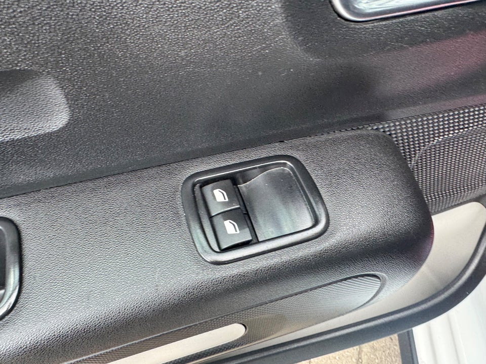 Citroën C3 1,5 BlueHDi 100 Feel 5d