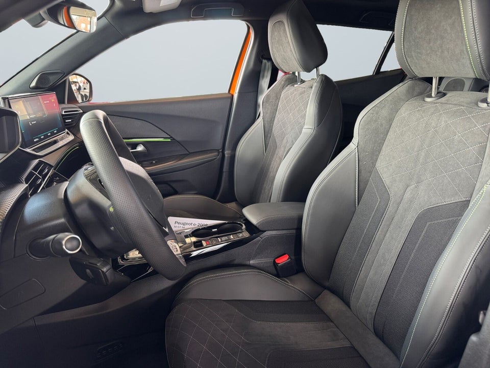 Peugeot e-2008 50 GT 5d