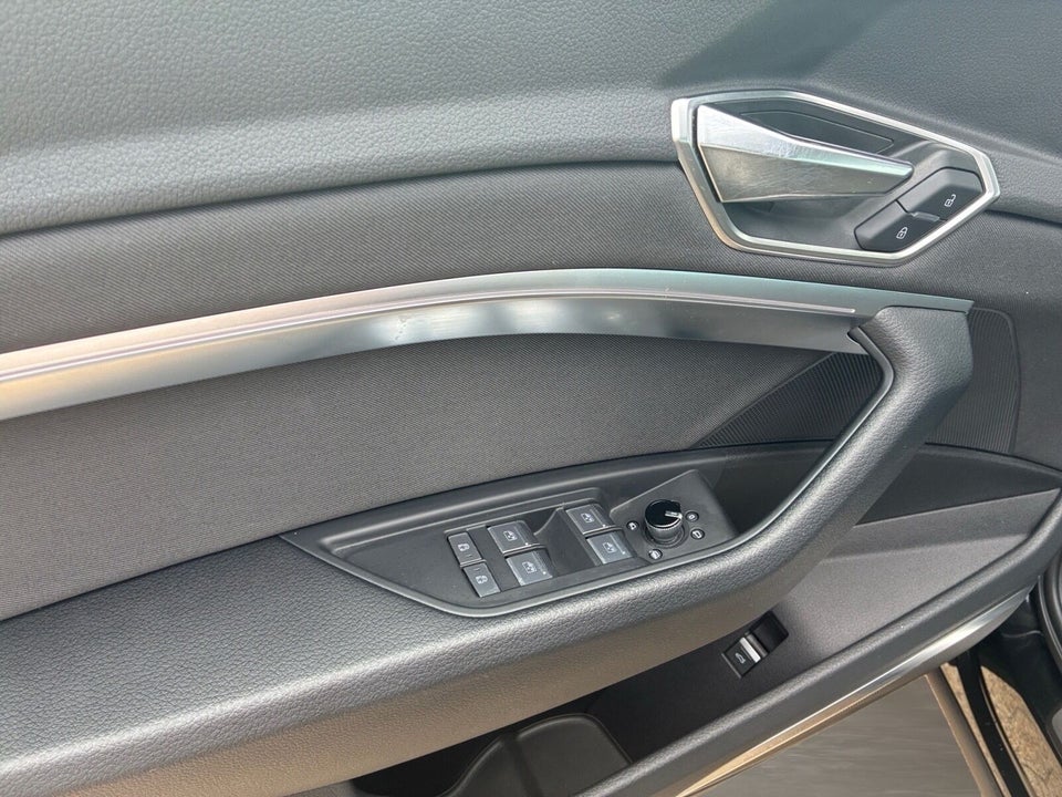 Audi Q8 e-tron 50 Prestige quattro 5d