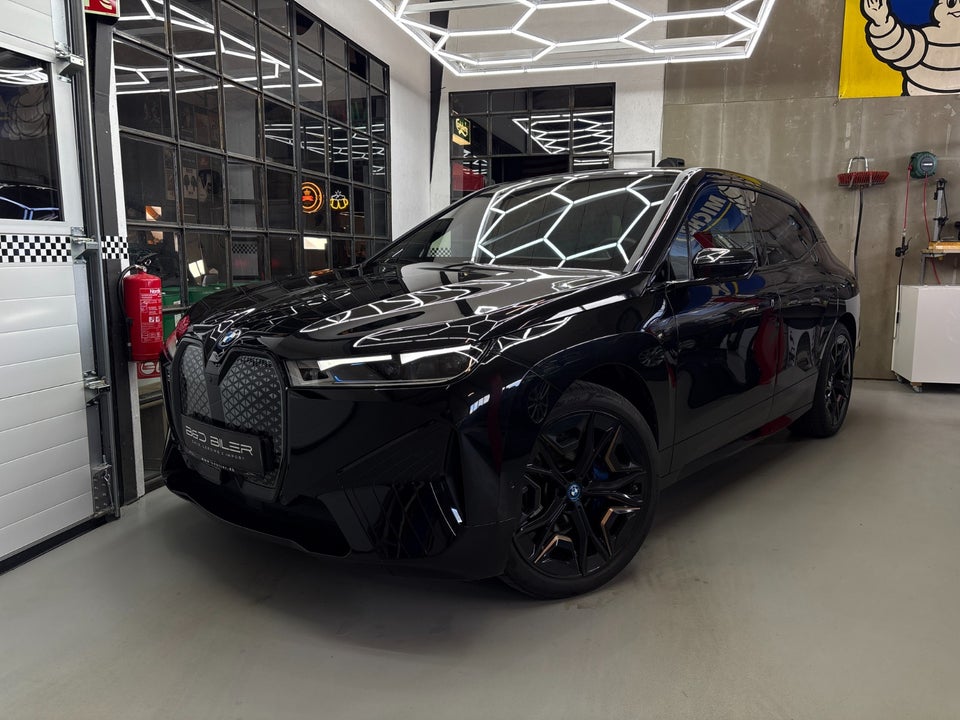 BMW iX xDrive40 Fully Charged 5d