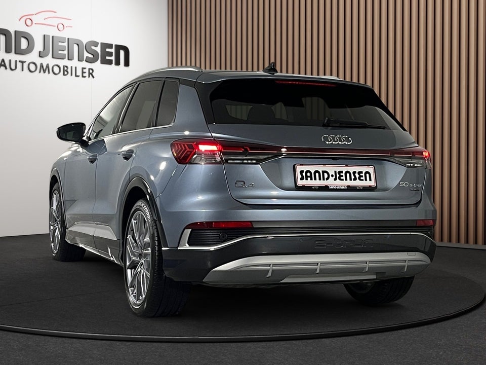Audi Q4 e-tron 50 S-line quattro 5d