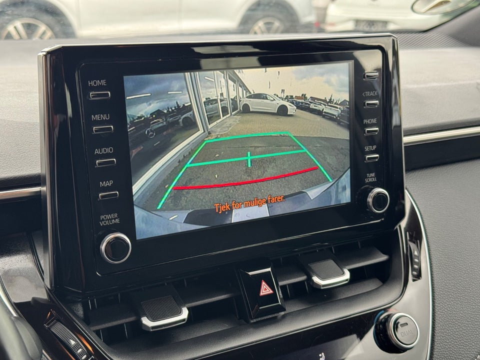 Toyota Corolla 1,8 Hybrid Premium Smart Design MDS 5d