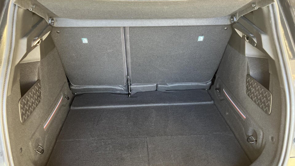 Renault 4 E-Tech 52 Techno 5d