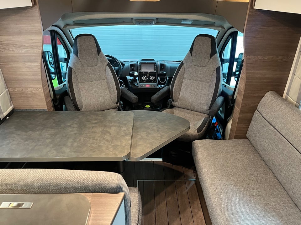 Fiat Knaus 2,3 650MF Live Wave aut. 2d