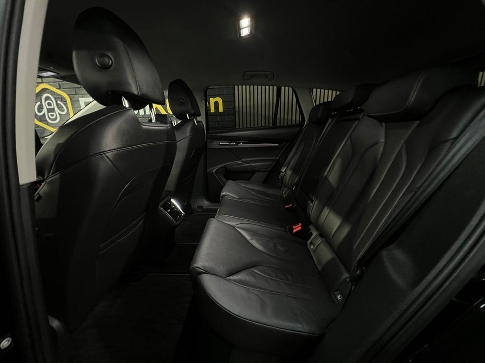 Skoda Enyaq 80x iV Suite 5d