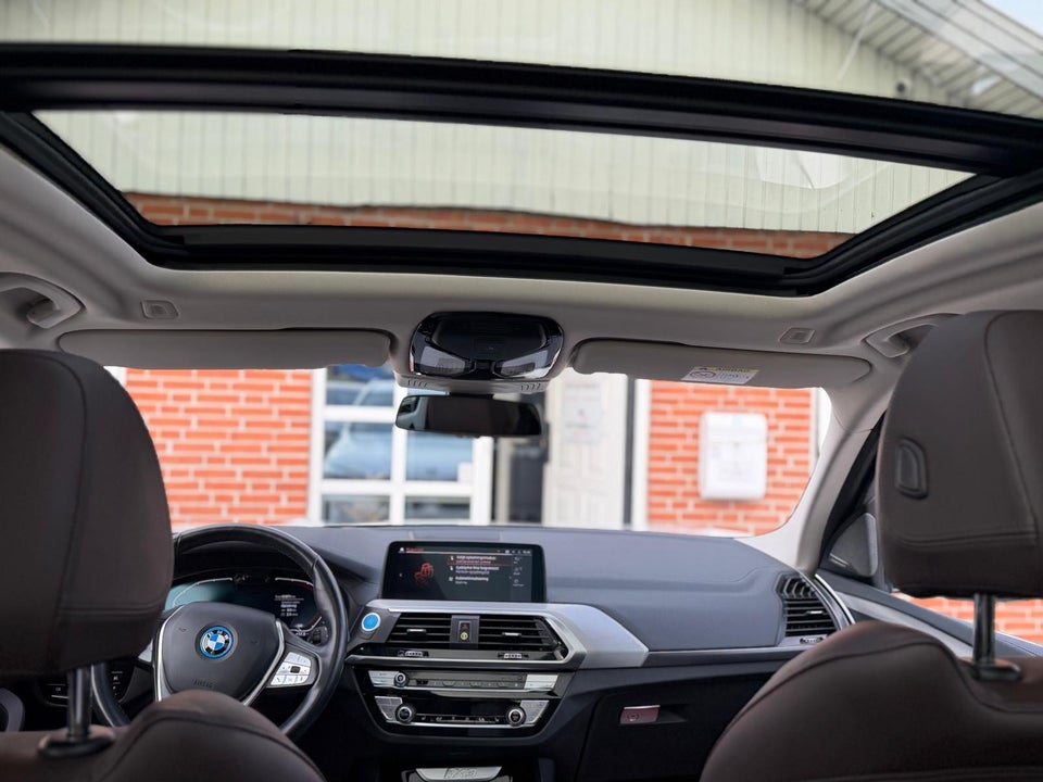 BMW iX3 Charged Impressive 5d