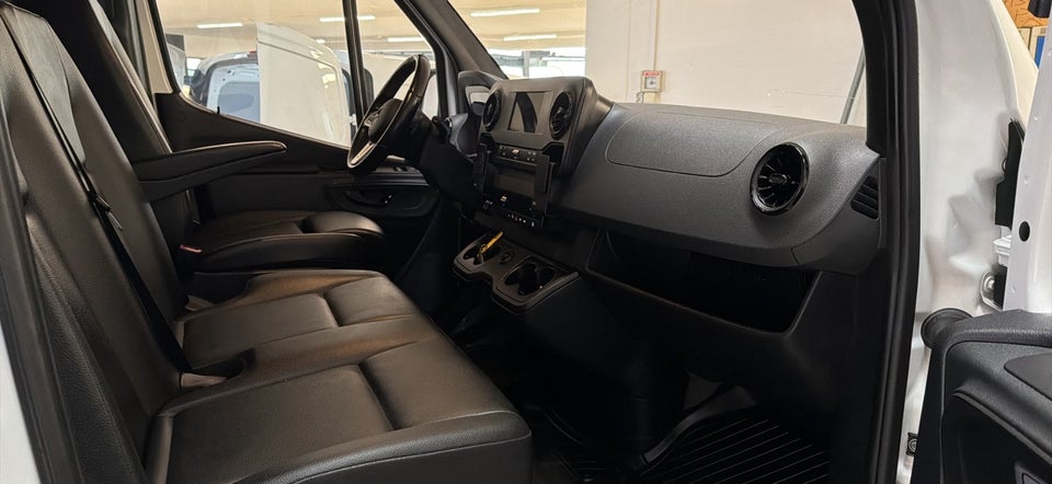 Mercedes Sprinter 317 2,0 CDi A2 Kassevogn aut. RWD