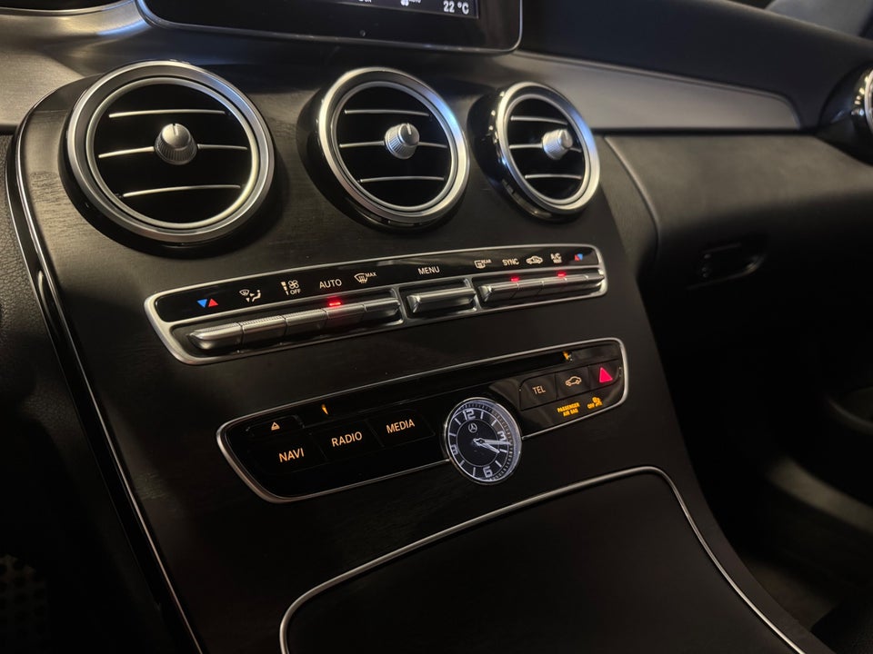 Mercedes C250 2,0 AMG Line stc. aut. 5d