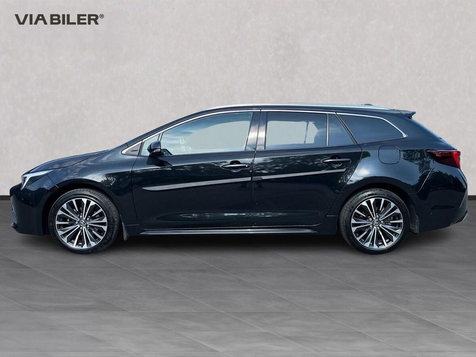Toyota Corolla 1,8 Hybrid Style Touring Sports e-CVT 5d