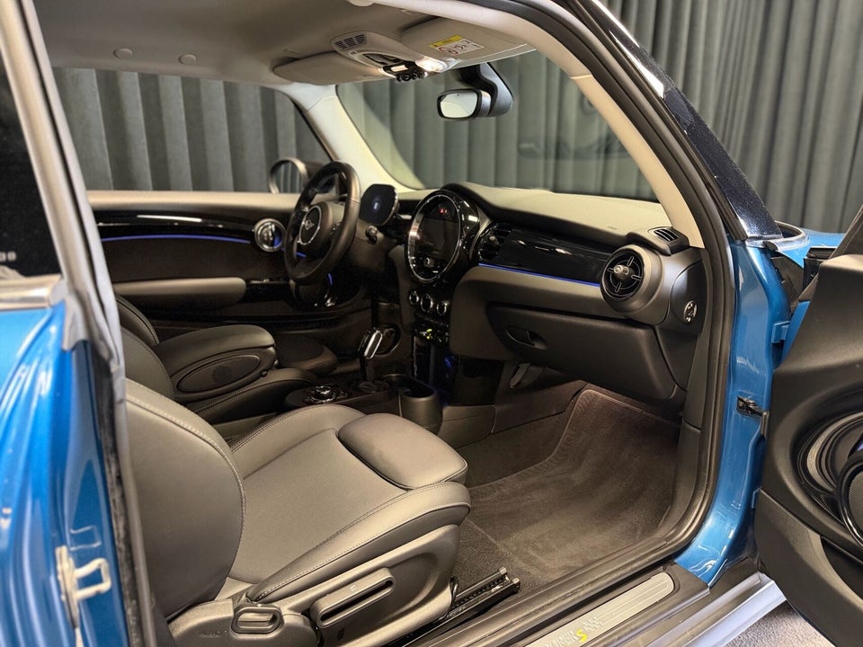 MINI Cooper SE Classic Trim 3d