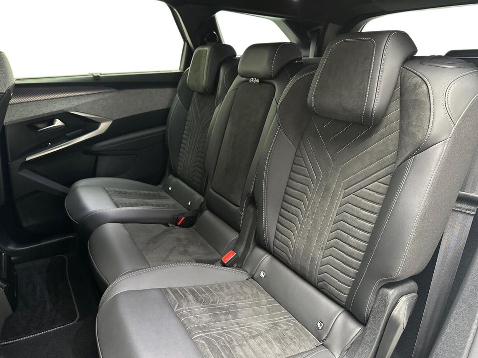 Peugeot e-5008 77 GT Pack AWD 7prs 5d