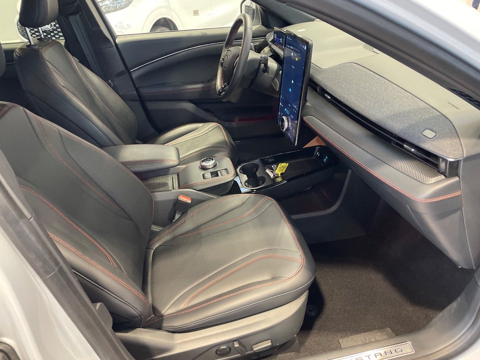 Ford Mustang Mach-E 75 Premium Standard Range AWD 5d