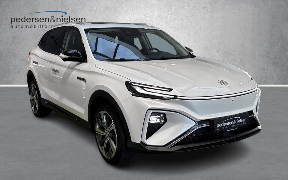 MG Marvel R Luxury 5d