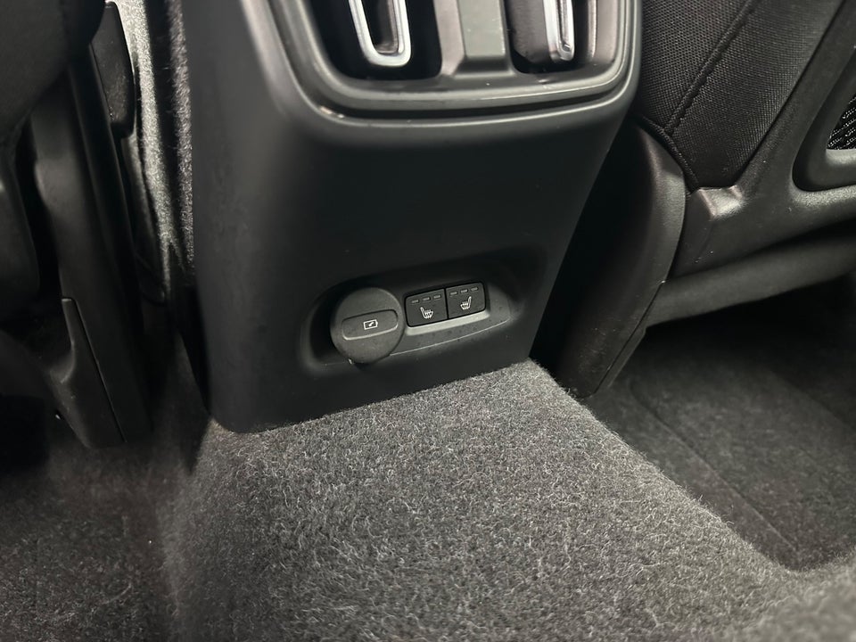 Volvo XC40 ReCharge Extended Range Plus 5d