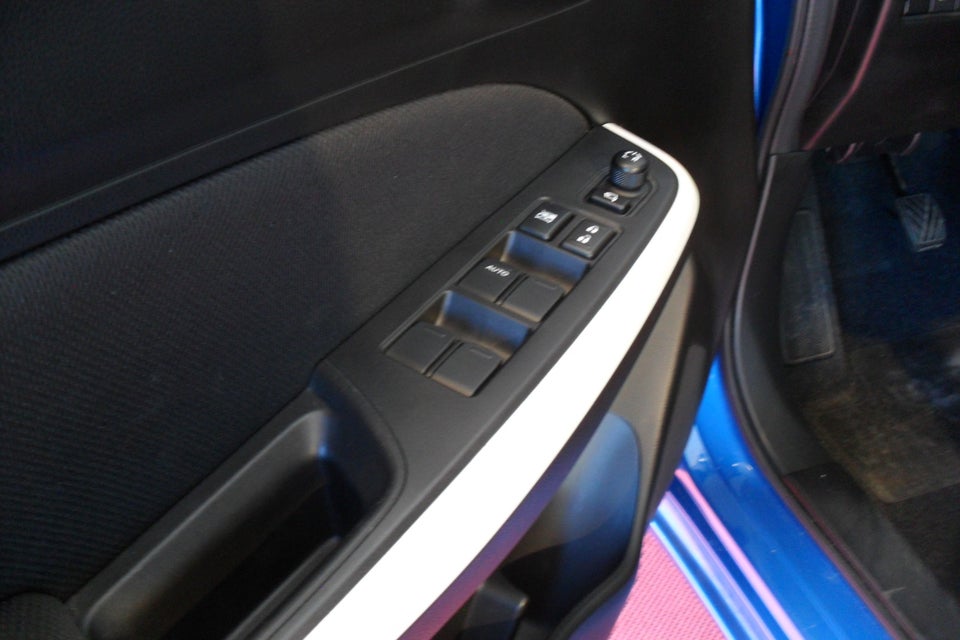 Suzuki Swift 1,0 Boosterjet SHVS Exclusive 5d