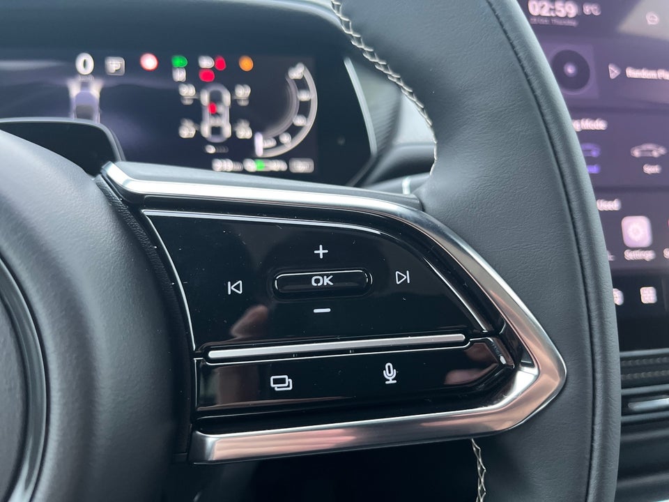 Mazda 6e Takumi Long Range 5d